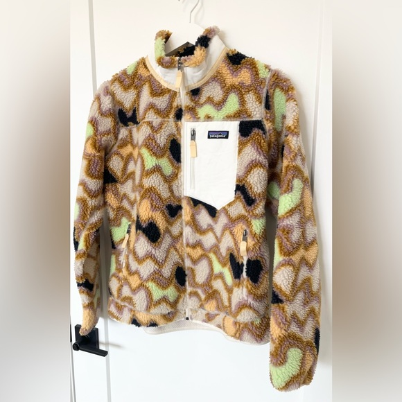 NWT Patagonia Women’s Classic Retro-X Jacket Small Currents Natural Size Medium - Picture 3 of 9